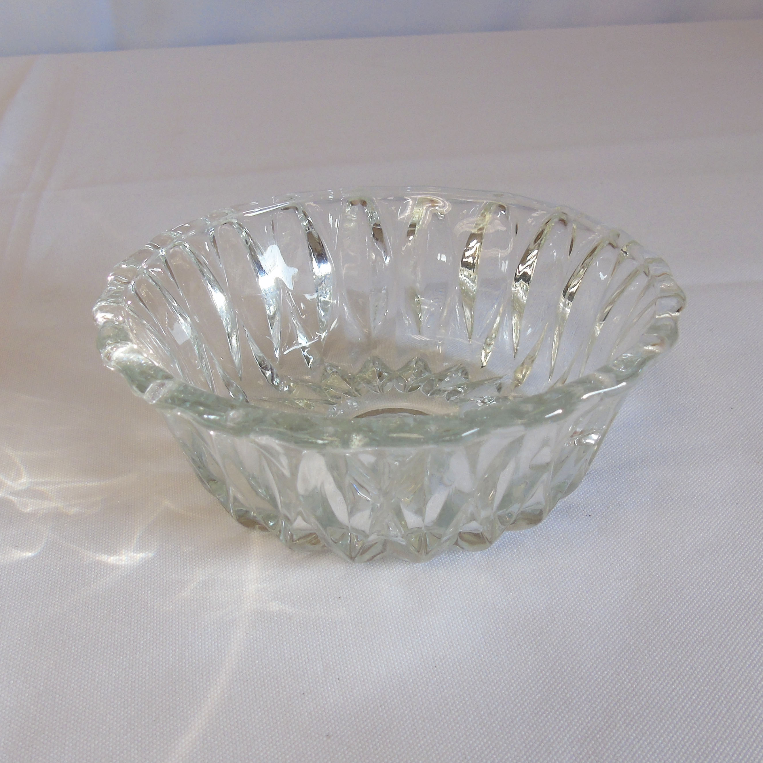 Diamond Cut Bowl - American Party RentalAmerican Party Rental